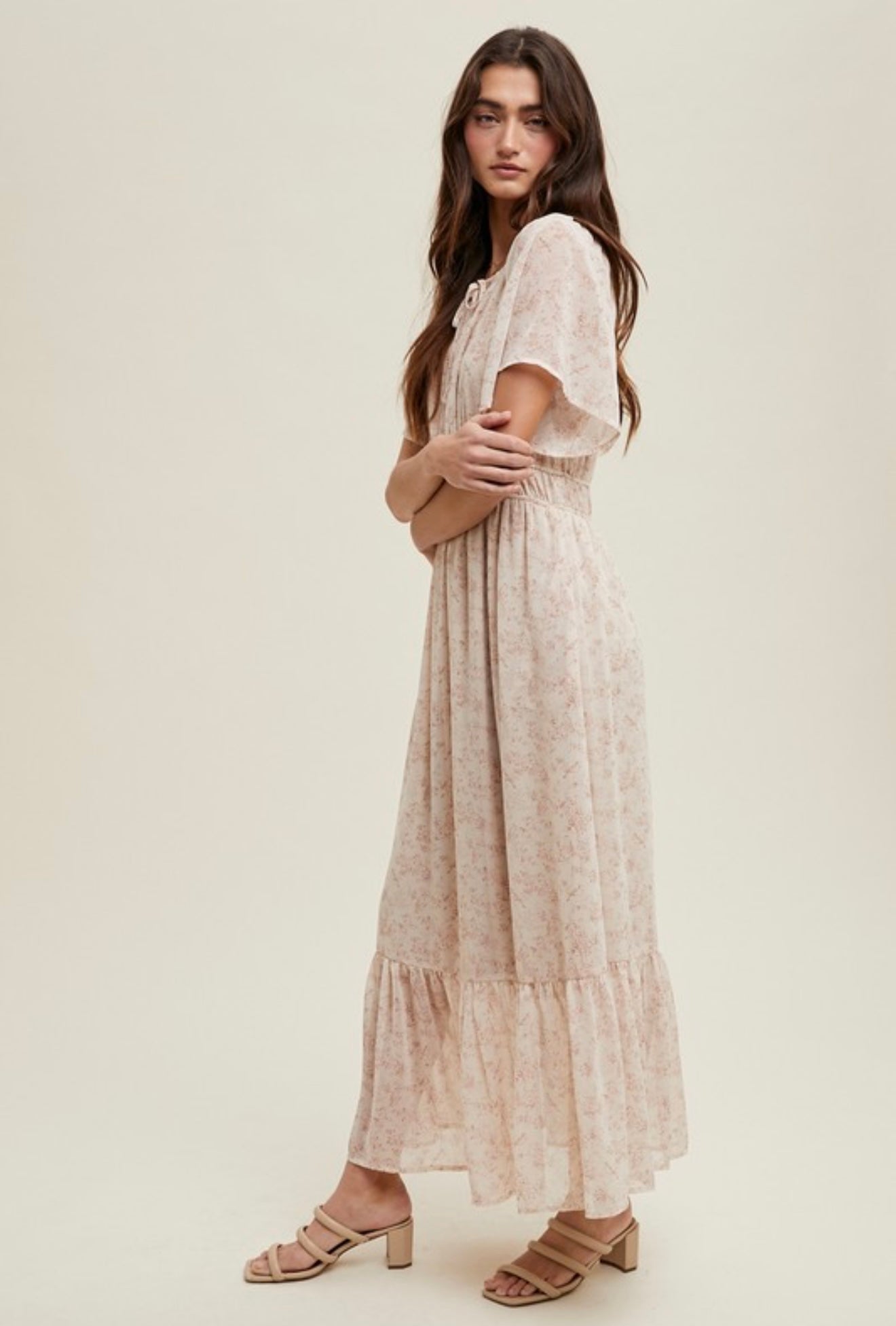 FLORAL FLUTTER SLEEVE MIDI DRESS